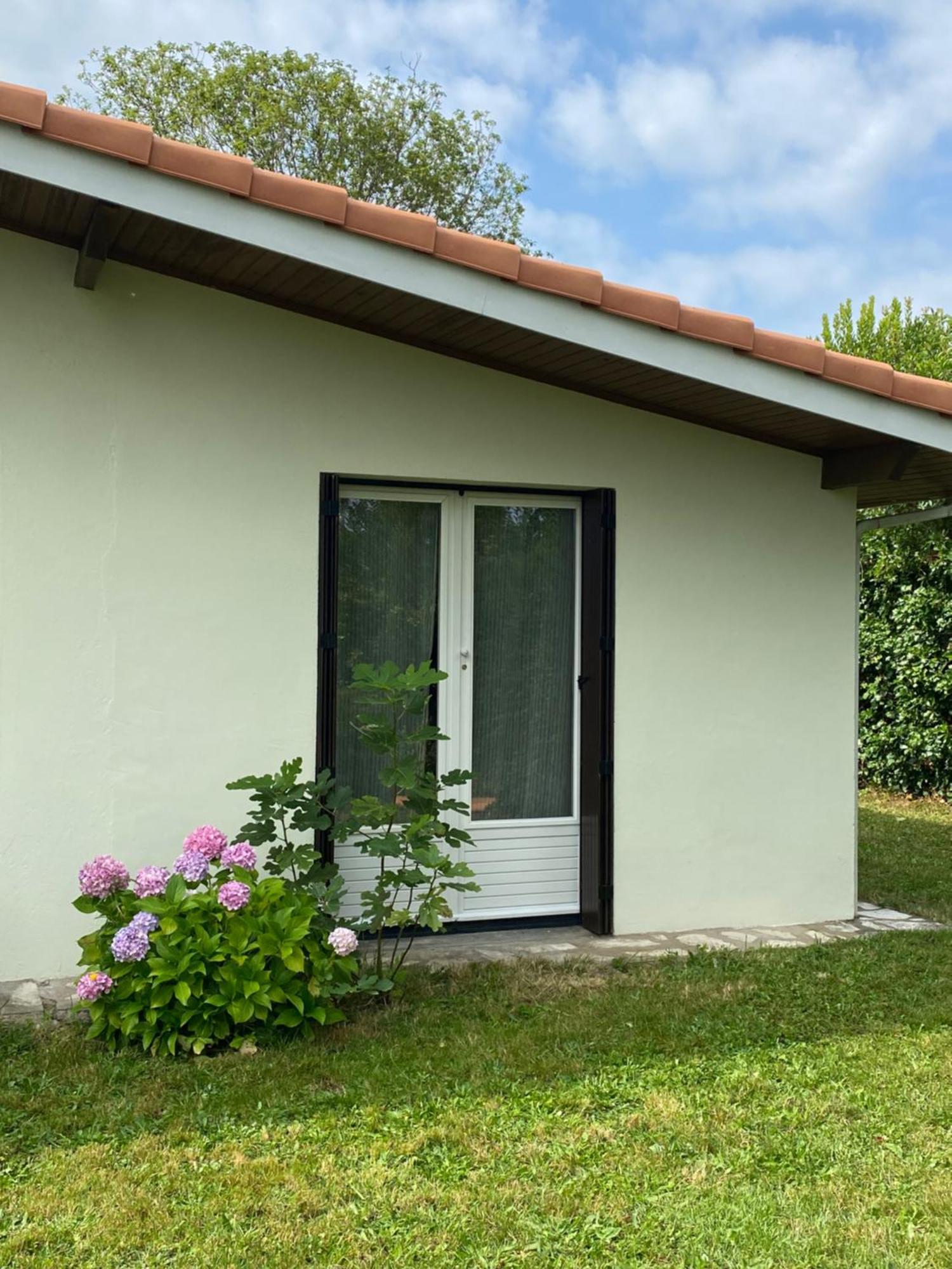 Appartement Avec Jardin Le Porge Bagian luar foto