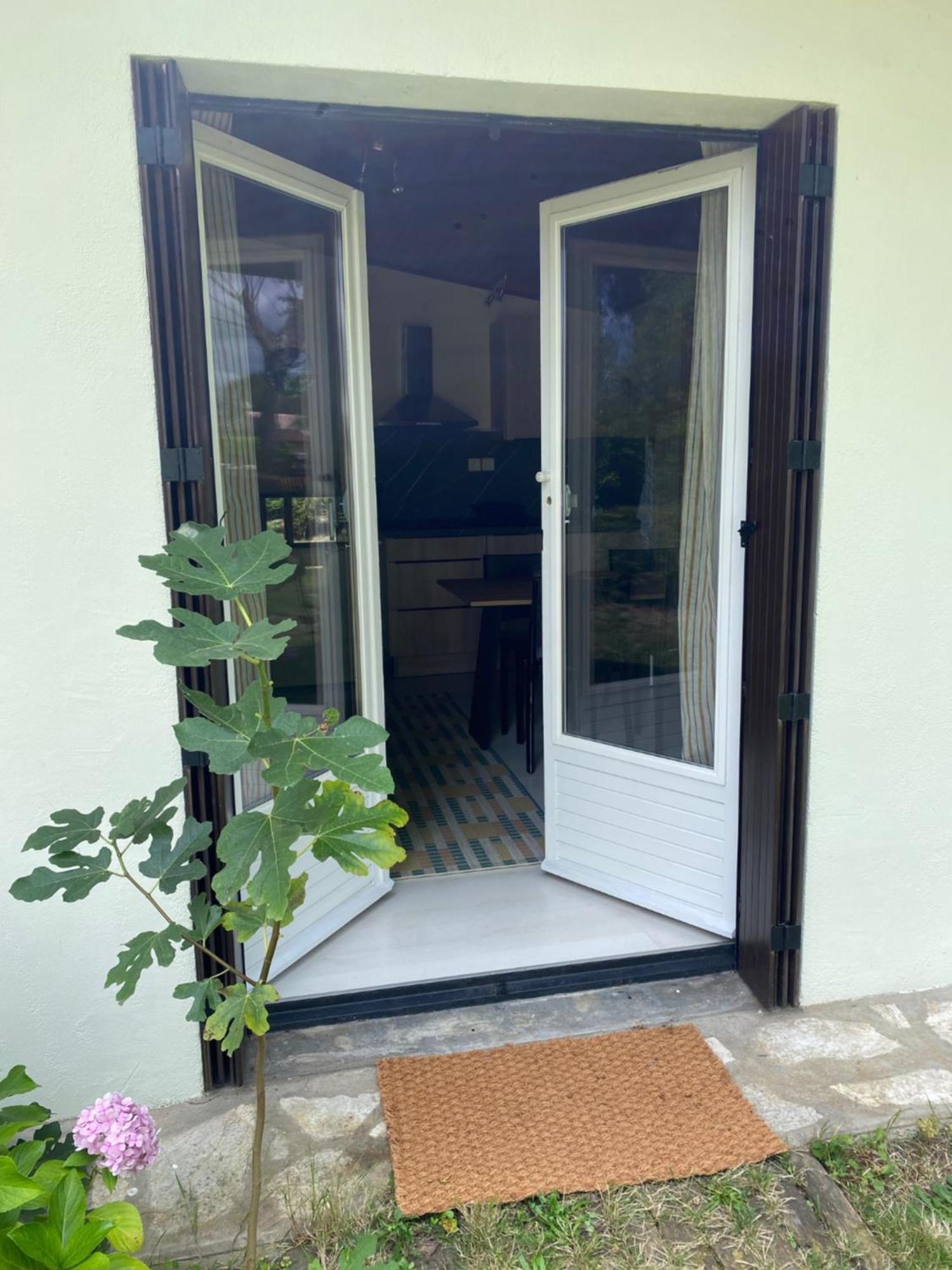 Appartement Avec Jardin Le Porge Bagian luar foto