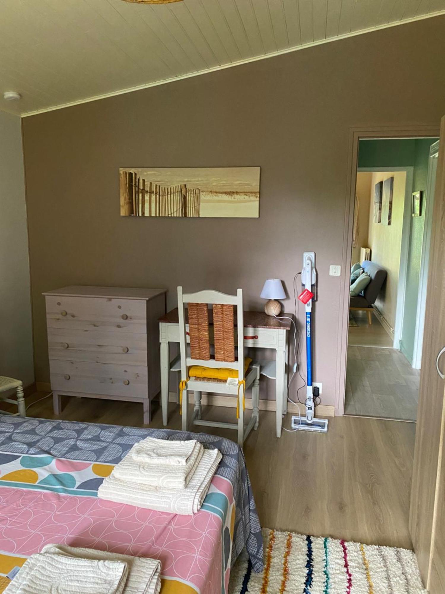 Appartement Avec Jardin Le Porge Bagian luar foto